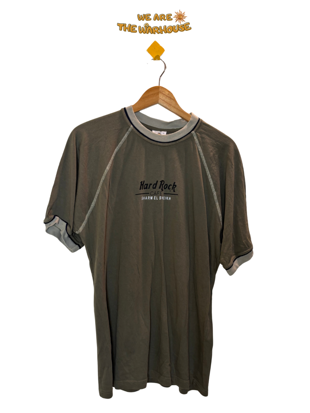 Hard Rock Cafe t shirt- L