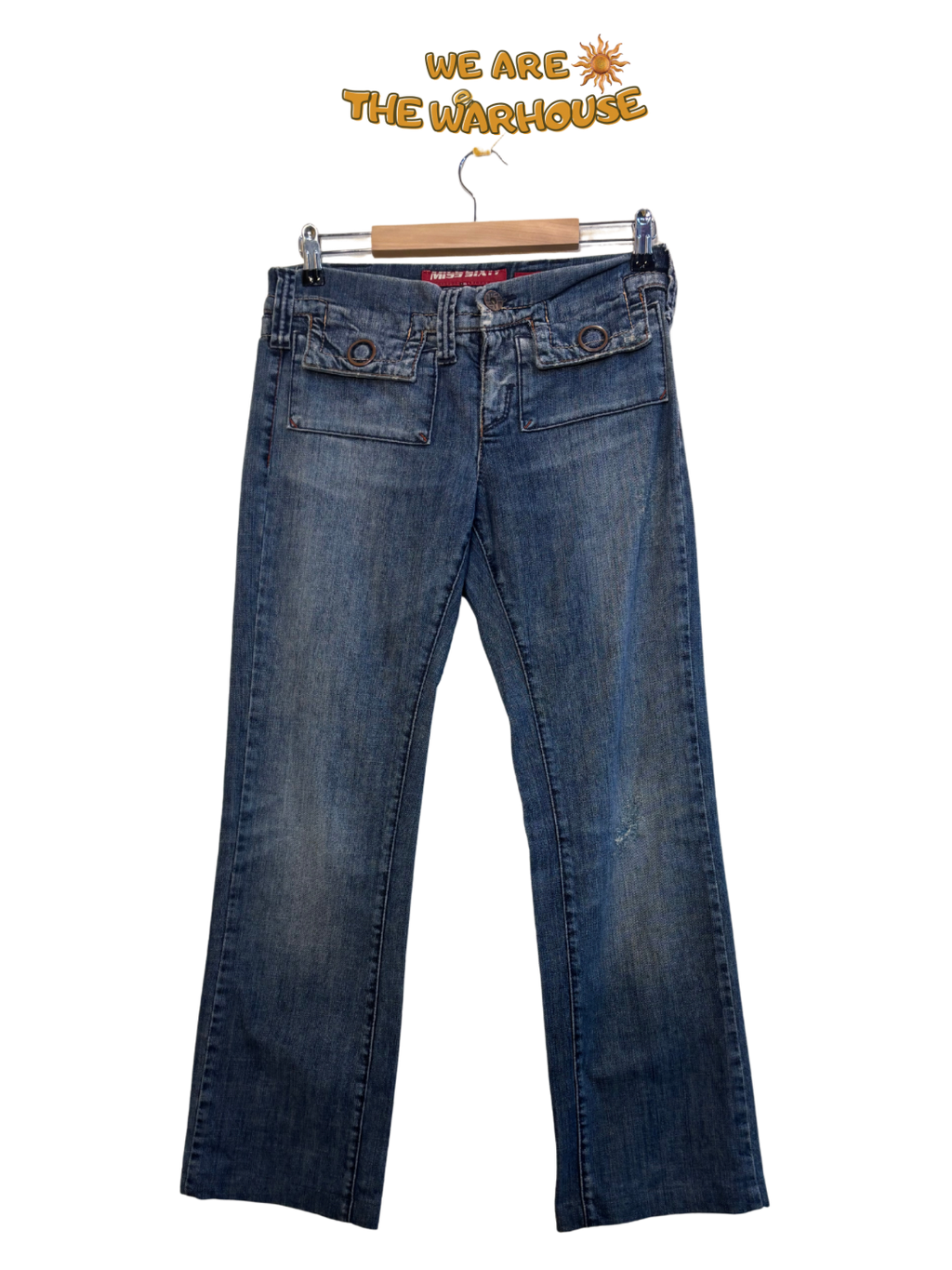 LOW RISE JEANS - W28 L28
