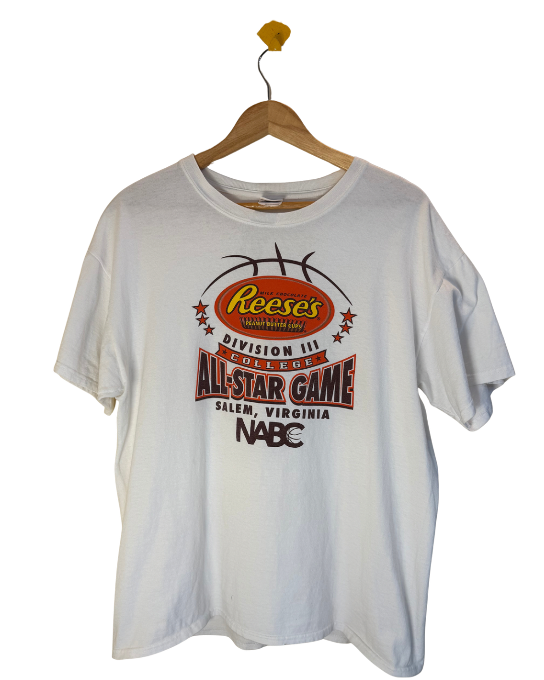Reese’s Graphic t shirt - L